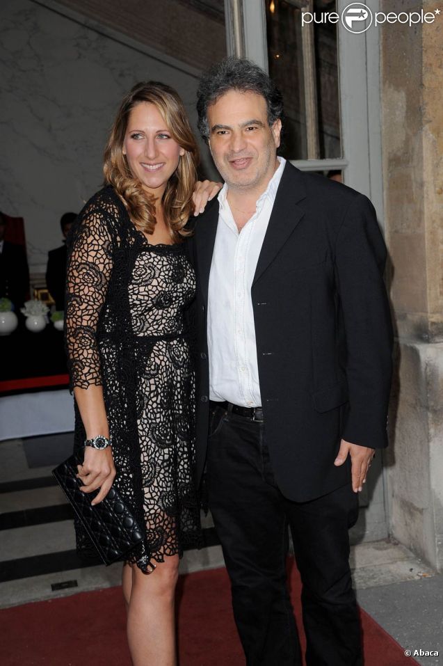 Raphaël Mezrahi lors du dîner organisé par la Fondation Maud Fontenoy, le 8 juin 2011, à Paris.