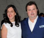 Pierre Hermé et son épouse Barbara Rihl lors du dîner organisé par la Fondation Maud Fontenoy, le 8 juin 2011, à Paris.