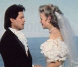 L'un des nombreux mariages Cruz Castillo et Eden dans le soap-opera culte Santa Barbara des années 80 !