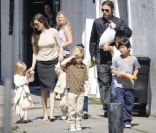 Angelina Jolie et Brad Pitt en famille et au complet  