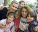 Laurence Ferrari à Disneyland Paris pour faire partager un moment de bonheur aux enfants de l'association SOS villages d'enfants le dimanche 12 juin 2011 !