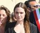 Angelina Jolie, ambassadrice pour l'Agence pour les réfugiés de l'ONU, rencontre des demandeurs d'asile dans des centres de détention à Malte et Lampedusa (Italie).