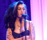 Amy Winehouse au plus mal ? La chanteuse se retire jusqu'à nouvel ordre