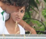 Ouf, enfin seuls... Rafael Nadal est allé fêter son triomphe de Roland-Garros 2011 à Disneyland Paris, le 6 juin 2011, avec sa petite amie Xisca Perello.