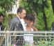 Ouf, enfin un peu d'intimité... Rafael Nadal est allé fêter son triomphe de Roland-Garros 2011 à Disneyland Paris, le 6 juin 2011, avec sa petite amie Xisca Perello.