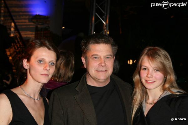 Thierry Redler, son épouse Delphine Hallier, et sa fille Kim, en 2008. 
