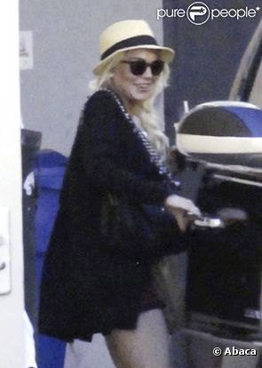 Après 35 jours d'assignation à domicile, Lindsay Lohan peut enfin sortir de chez elle ! Los Angeles, 29 juin 2011