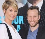 Jenna Elfman et son mari Bodhi Elfman lors de l'avant-première d'Horrible Bosses au Grauman's Chinese Theater à Los Angeles le 30 juin 2011 