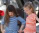Violet et une amie à Los Angeles. Jennifer Garner les surveille en train de jouer dans la rue ! 