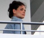 Katie Holmes était aux premières loges pour l'anniversaire de son mari Tom Cruise. Miami, 3 juillet 2011