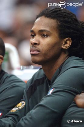 Mickaël Gelabale (photo : en 2007, lorsqu'il portait les couleurs des Sonics de Seattle) a eu la douleur de perdre son père en juillet 2011, quelques jours avant le début de la préparation pour l'Euro.