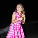 Kelly Brook : Sirène en bikini ou diva en satin qui s'éclate parmi les stars