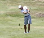 Rafael Nadal, en vacances chez lui à Majorque, s'adonnait le 16 juillet 2011 au golf, son autre passion.