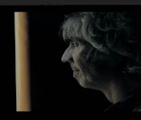 Louis Bertignac se fait contemplatif pour le clip de  Tes bonnes choses , deuxième extrait de l'album  Grizzly (Ça c'est vraiment toi) .