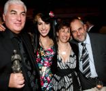 Amy Winehouse et ses parents Mitch et Janis à Londres en 2008