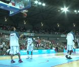 Tony Parker au Village Kinder pour le Secours Populaire le 28 juillet 2011
