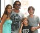 Paolo Maldini : l'ex-footballeur plus sexy que jamais en père modèle