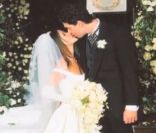 Soleil Moon Frye lors de son mariage avec Jason Goldberg dans sa vidéo promo pour son livre Happy Chaos