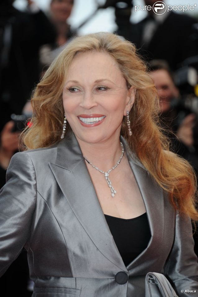Faye Dunaway, sur les marches du festival de Cannes, le 22 mai 2011.