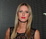 Nicky Hilton passe un moment festif au VIP Room de Jean-Roch, à Saint-Tropez. Août 2011