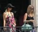 Paris Hilton et Nicky Hilton se rendent dans un magasin Chanel, samedi 6 août 2011, à St-Tropez.