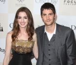 Anne Hathaway et Jim Sturgess lors de l'avant-première du film Un jour à New York le 8 août 2011