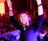 David Guetta a mis le feu lors de la soirée F*** Me I'm Famous au Gotha Club à Cannes, le 7 août 2011