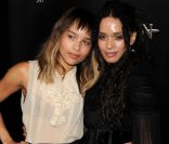 Zoë Kravitz et sa mère Lisa Bonet à l'avant-première mondiale de Conan à Los Angeles, le 11 août 2011