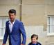 Avant de partir pour son premier jour de classe à l'école primaire de Gentofte, vendredi 12 août 2011, le prince Christian, 5 ans, fils du prince Frederik et de la princesse Mary de Danemark, a posé devant le palais d'Amalienborg et répondu avec impertinence aux questions des journalistes.