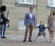 Avant de partir pour son premier jour de classe à l'école primaire de Gentofte, vendredi 12 août 2011, le prince Christian, 5 ans, fils du prince Frederik et de la princesse Mary de Danemark, a posé devant le palais d'Amalienborg et répondu avec impertinence aux questions des journalistes.