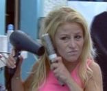 Sabrina se sèche les cheveux, dans Secret Story 5 !