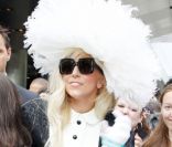 Lady Gaga  à la sortie de son hôtel de Manhattan à New York, le 18 août 2011.  