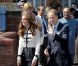 William et Kate à Birmingham, ont rencontré les familles des trois hommes tués la semaine dernière dans les émeutes qui ont sévi en Angleterre. 19 août 20011