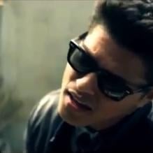Bruno Mars dans le clip Lighters, de Bad Mets Evil