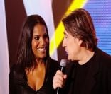 Audrey Chauveau et Serge Lama durant l'émission Îles étaient une fois en chansons