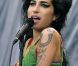Amy Winehouse : Un mois après sa mort, son album Back to black entre dans la légende en devenant l'album le plus vendu du XXIe siècle en Grande-Bretagne.