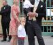 Mariage religieux du prince Georg Friedrich de Prusse et de la princesse Sophie d'Isenburg à l'église de la Paix (Friedenskirche) de Potsdam, le 27 août 2011. Photo : Alexander von Kalckreuth et sa femme Tamara, avec leurs enfants. 