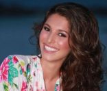 Laury Thilleman pour l'élection Miss Univers