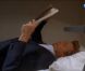Simon Baker et son livre dans Mentalist, mercredi 31 août 2011 sur TF1 !