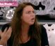Aurélie ne comprend pas pourquoi Marie est si perplexe quant aux sentiments de Geoffrey à son endroit.