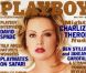 C'est topless que Charlize Theron réalise la couverture du magazine masculin Playboy. Mai 1999.