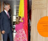 La princesse Elisabeth de Belgique, 9 ans, inaugurait un hôpital pour enfants à son nom le mercredi 7 septembre 2011, à Gent, entourée de ses parents le prince Philippe et la princesse Mathilde.