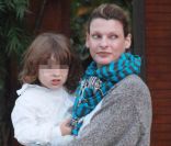 Linda Evangelista et son fils Augustin en août 2009, à Malibu.