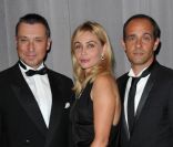 Emmanuelle Béart, son frère et Jean-Marc Pontroué, vice président de Montblanc, lors de la soirée de lancement de la nouvelle collection  Montblanc 