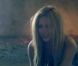 Avril Lavigne : Beaucoup de larmes dans son clip Wish You Were Here
