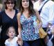 Salma Hayek : Douce promenade avec sa petite Valentina, loin de la polémique
