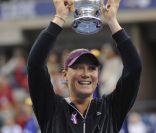 Samantha Stosur a remporté la finale de l'US Open 2011 en dominant Serena Williams, très remontée contre l'arbitre de chaise le dimanche 11 septembre 2011 