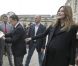 Le Président Nicolas Sarkozy et son épouse Carla Bruni-Sarkozy saluent les visiteurs venus découvrir le palais de l'Elysée ouvert à l'occasion des Journées du patrimoine ke 17 septembre 2011