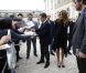 Le Président Nicolas Sarkozy et son épouse Carla Bruni-Sarkozy saluent  les visiteurs venus découvrir le palais de l'Elysée ouvert à l'occasion  des Journées européennes du patrimoine le 17 septembre 2011