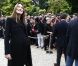 Carla Bruni-Sarkozy arbore fièrement ses rondeurs de future maman pendant que son époux Nicolas Sarkozy salue  les visiteurs venus découvrir le palais de l'Elysée ouvert à l'occasion  des Journées européennes du patrimoine le 17 septembre 2011